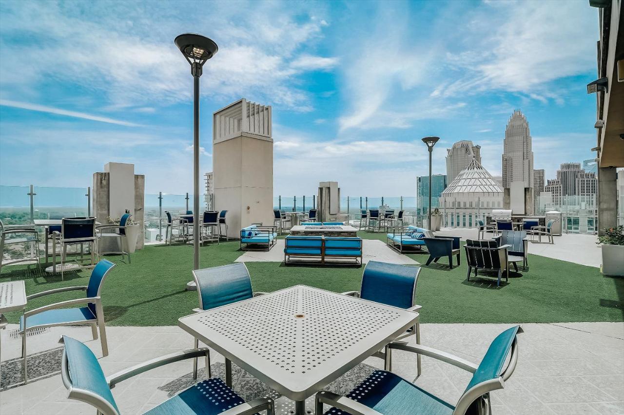 Frontdesk Skyhouse Apts Uptown Charlotte Apartment Luaran gambar