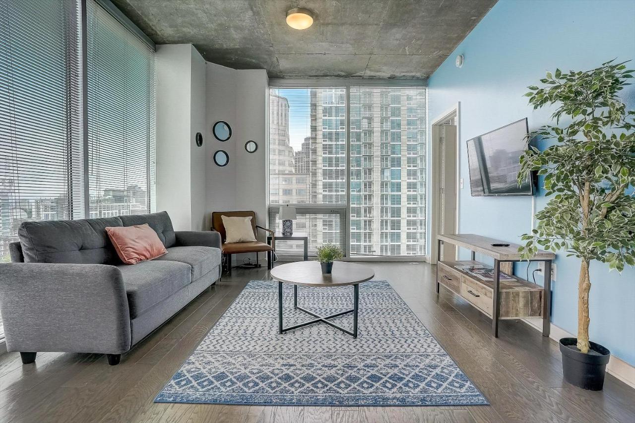 Frontdesk Skyhouse Apts Uptown Charlotte Apartment Bilik gambar
